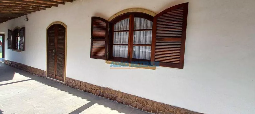 Casa, 3 quartos, 246 m² - Foto 4