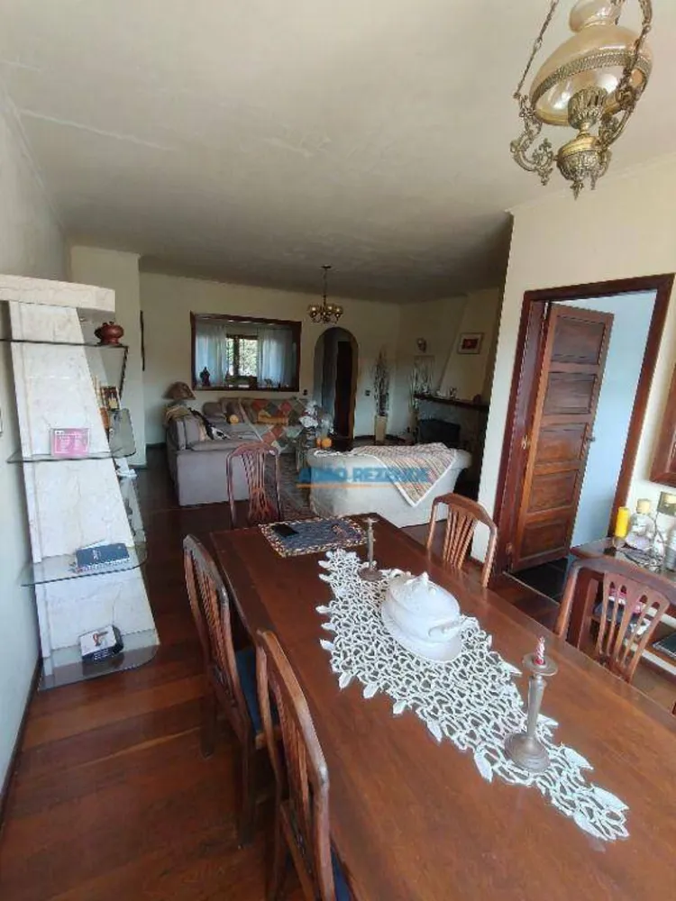 Casa, 5 quartos, 213 m² - Foto 2
