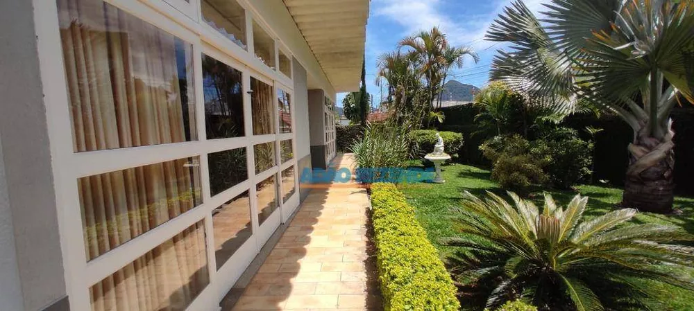 Casa, 3 quartos, 280 m² - Foto 1