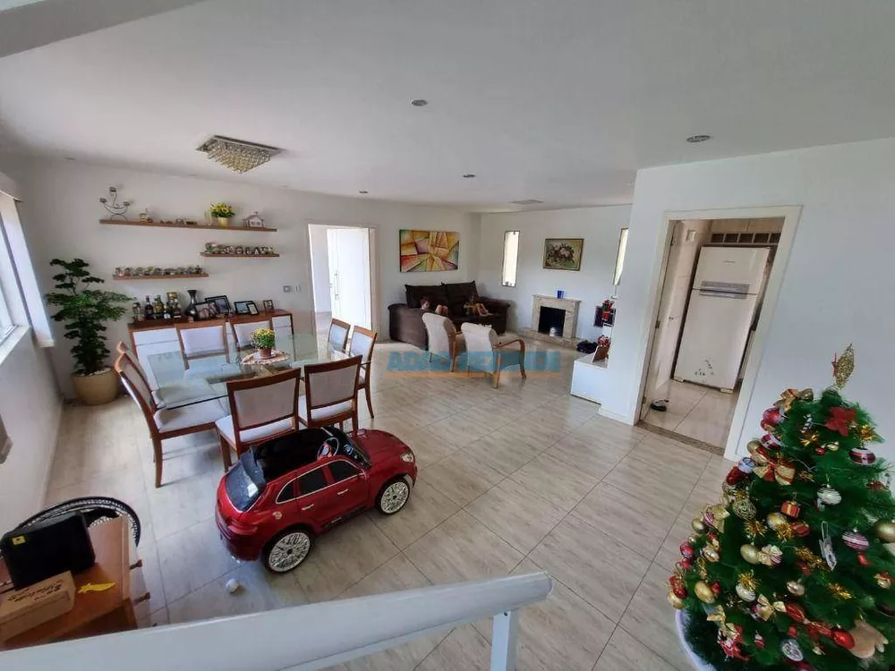 Casa, 4 quartos, 203 m² - Foto 2