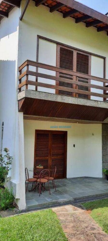 Casa de Condomínio à venda com 5 quartos, 212m² - Foto 4