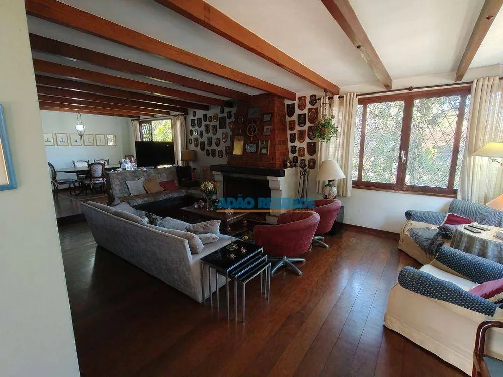 Casa, 5 quartos, 244 m² - Foto 1