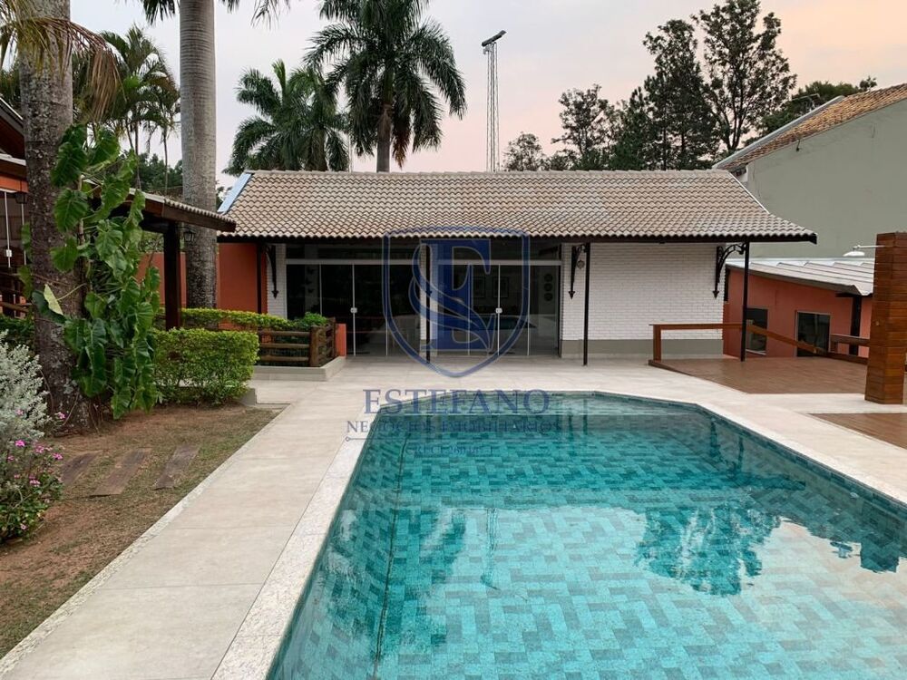 Casa à venda e aluguel com 4 quartos, 3000m² - Foto 3