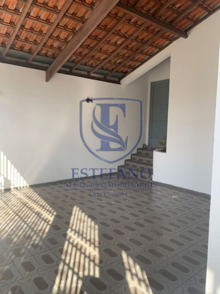 Casa à venda e aluguel com 2 quartos, 180m² - Foto 2