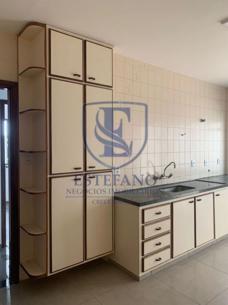 Casa à venda e aluguel com 2 quartos, 180m² - Foto 3