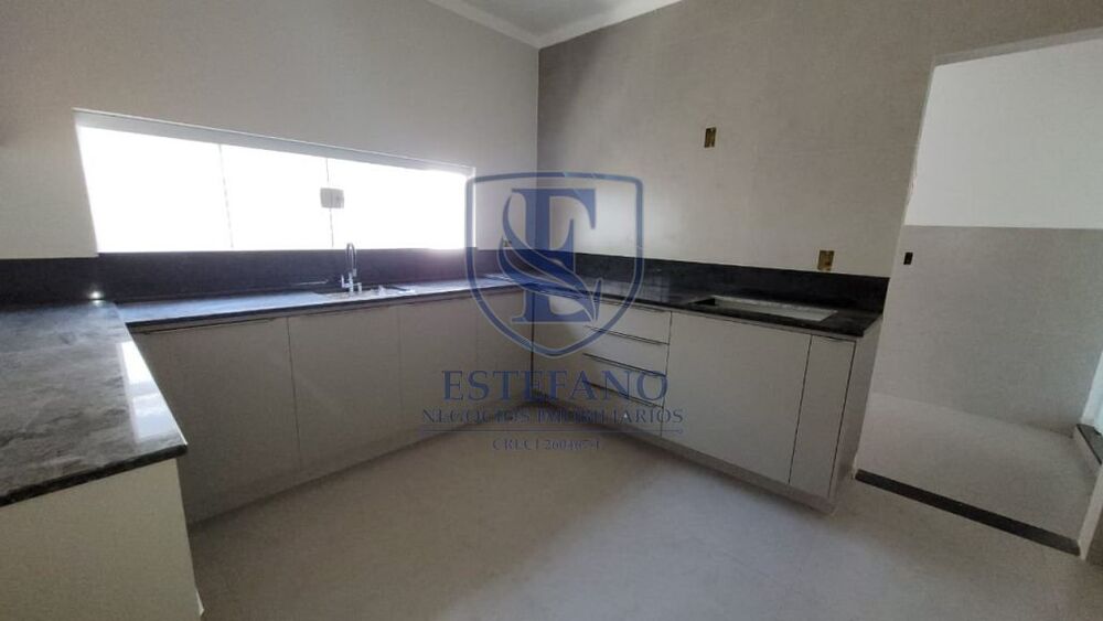 Casa, 2 quartos, 218 m² - Foto 1