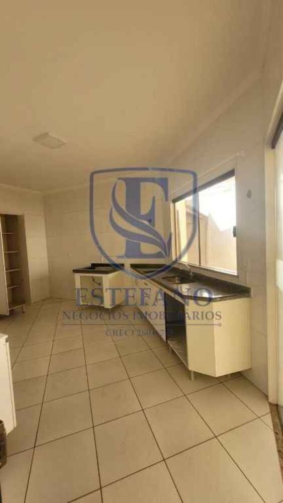 Casa para alugar com 3 quartos, 360m² - Foto 4