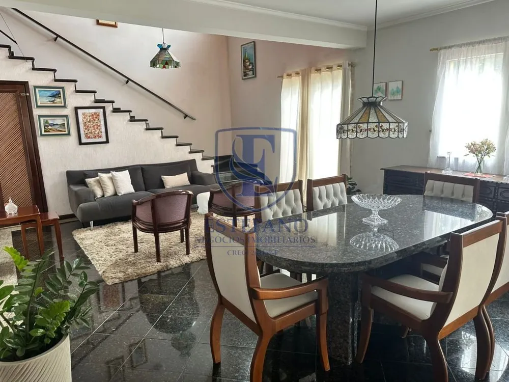 Casa, 3 quartos, 247 m² - Foto 1