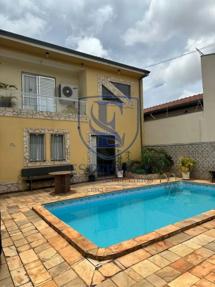 Casa, 3 quartos, 247 m² - Foto 2