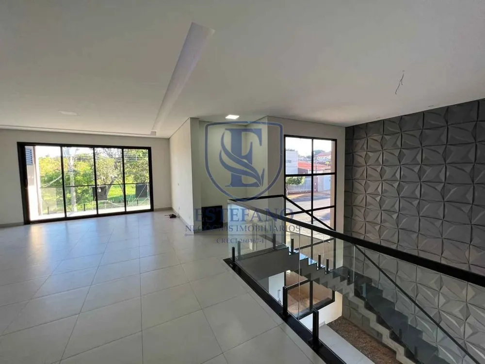 Casa, 3 quartos, 282 m² - Foto 2