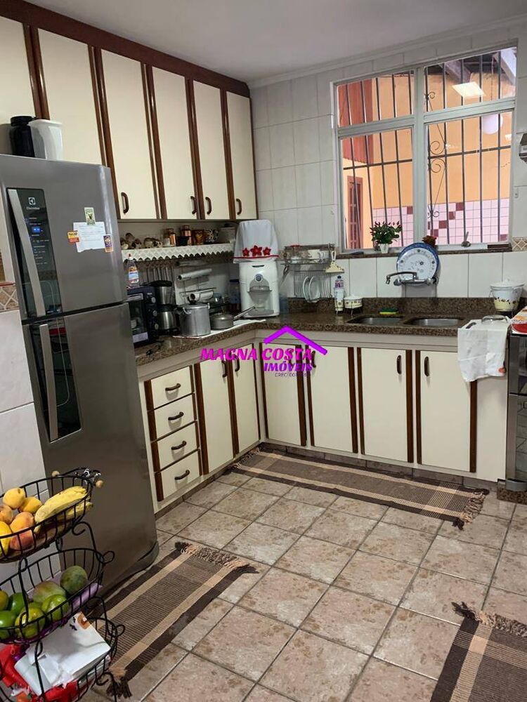 Casa, 3 quartos, 280 m² - Foto 1