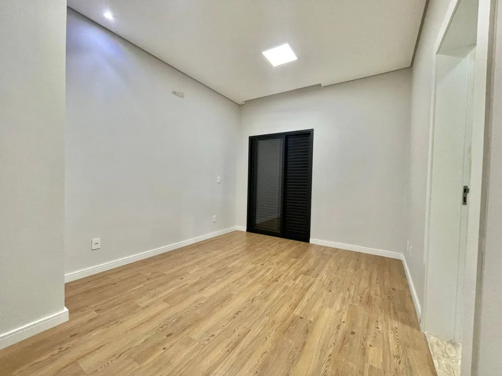 Casa, 3 quartos, 223 m² - Foto 2