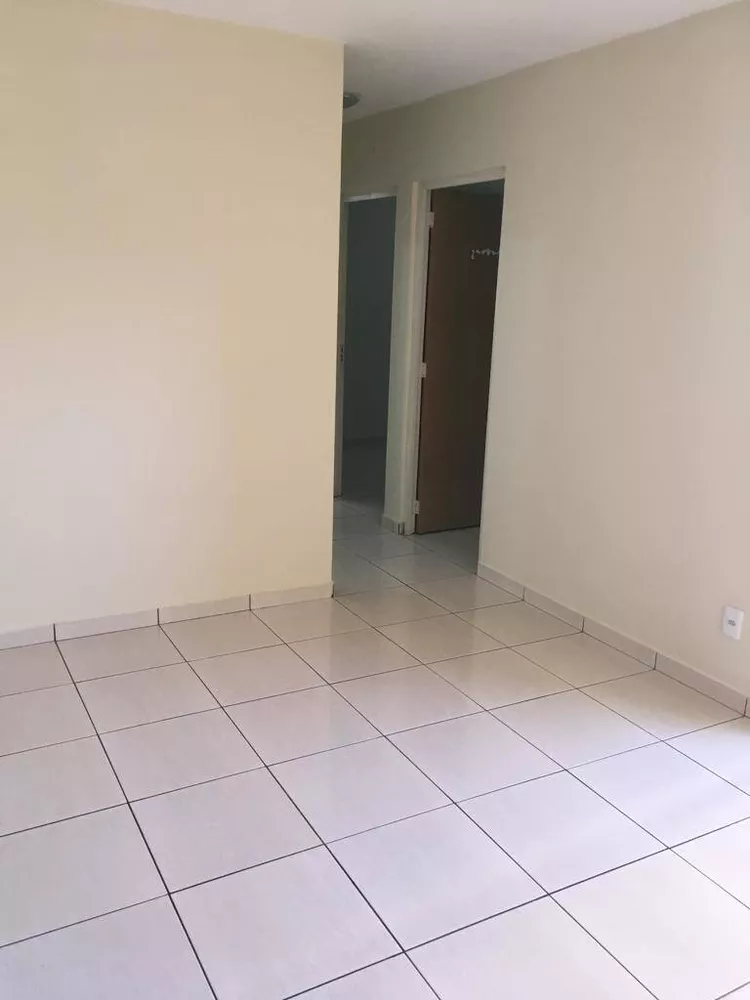 Apartamento à venda com 2 quartos, 45m² - Foto 2