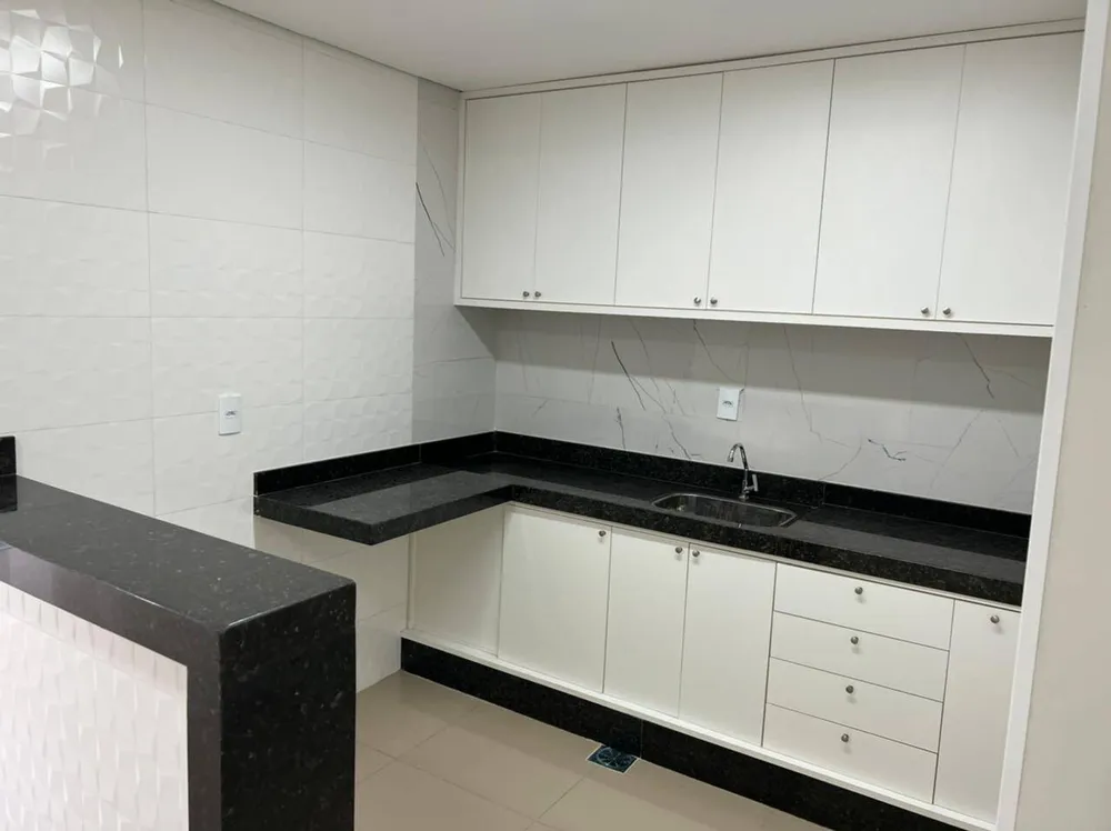 Sobrado, 3 quartos, 211 m² - Foto 2