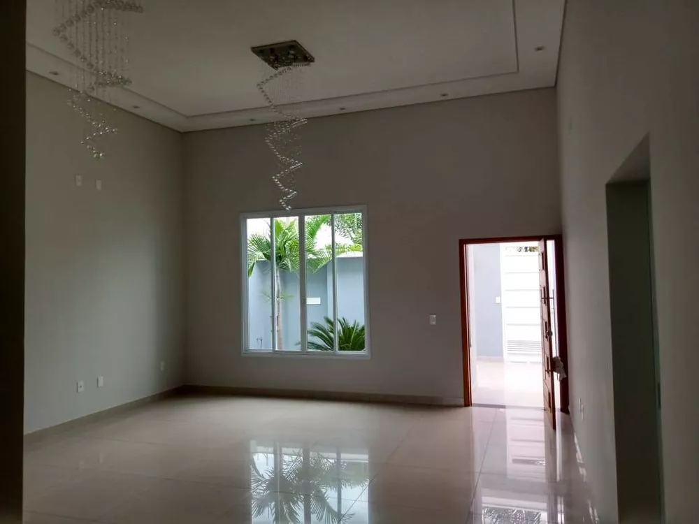 Casa à venda com 3 quartos, 200m² - Foto 4