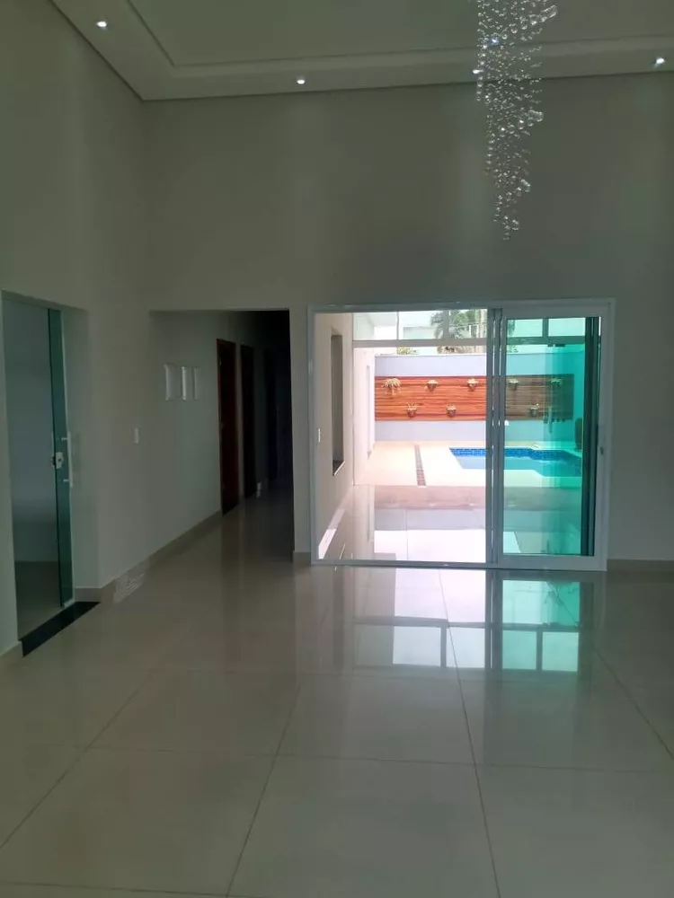 Casa à venda com 3 quartos, 200m² - Foto 3