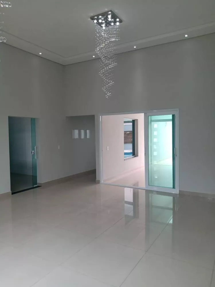 Casa à venda com 3 quartos, 200m² - Foto 7