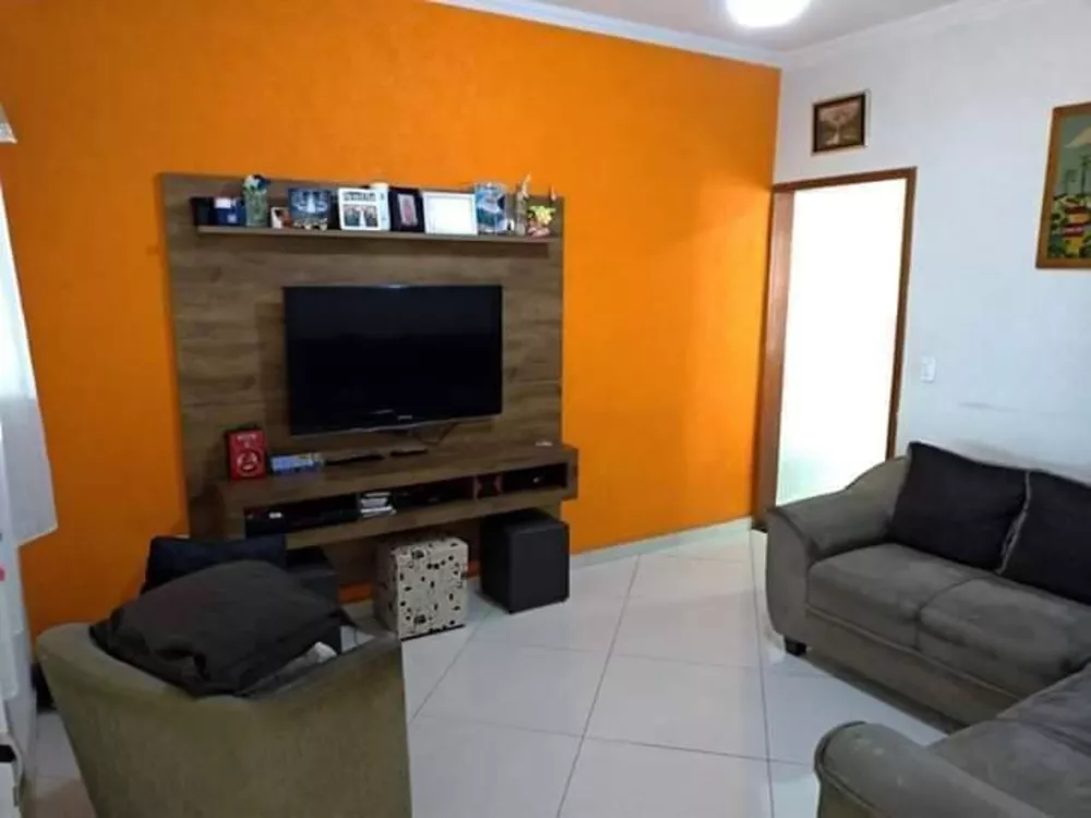 Casa à venda com 3 quartos, 140m² - Foto 1