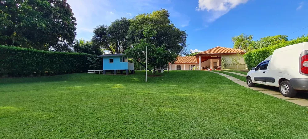 Fazenda à venda com 3 quartos, 308m² - Foto 1