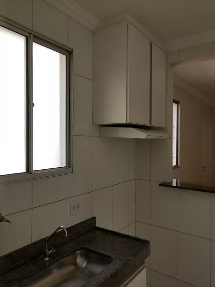 Apartamento à venda com 2 quartos, 45m² - Foto 2