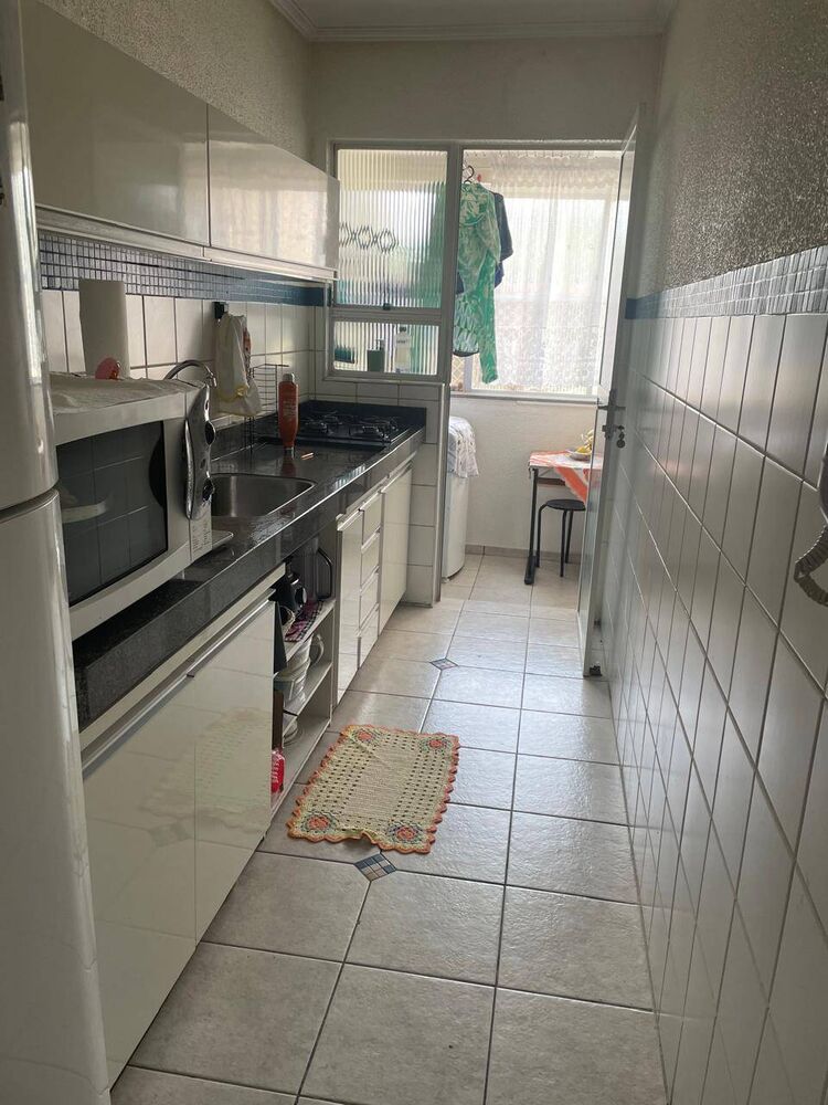 Apartamento à venda com 3 quartos, 72m² - Foto 2