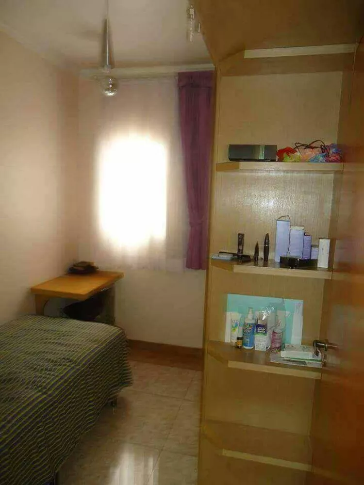 Apartamento à venda com 3 quartos, 75m² - Foto 4