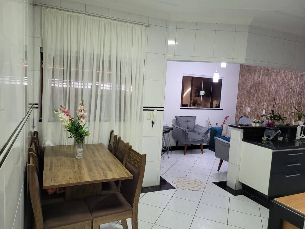 Casa, 3 quartos, 132 m² - Foto 2