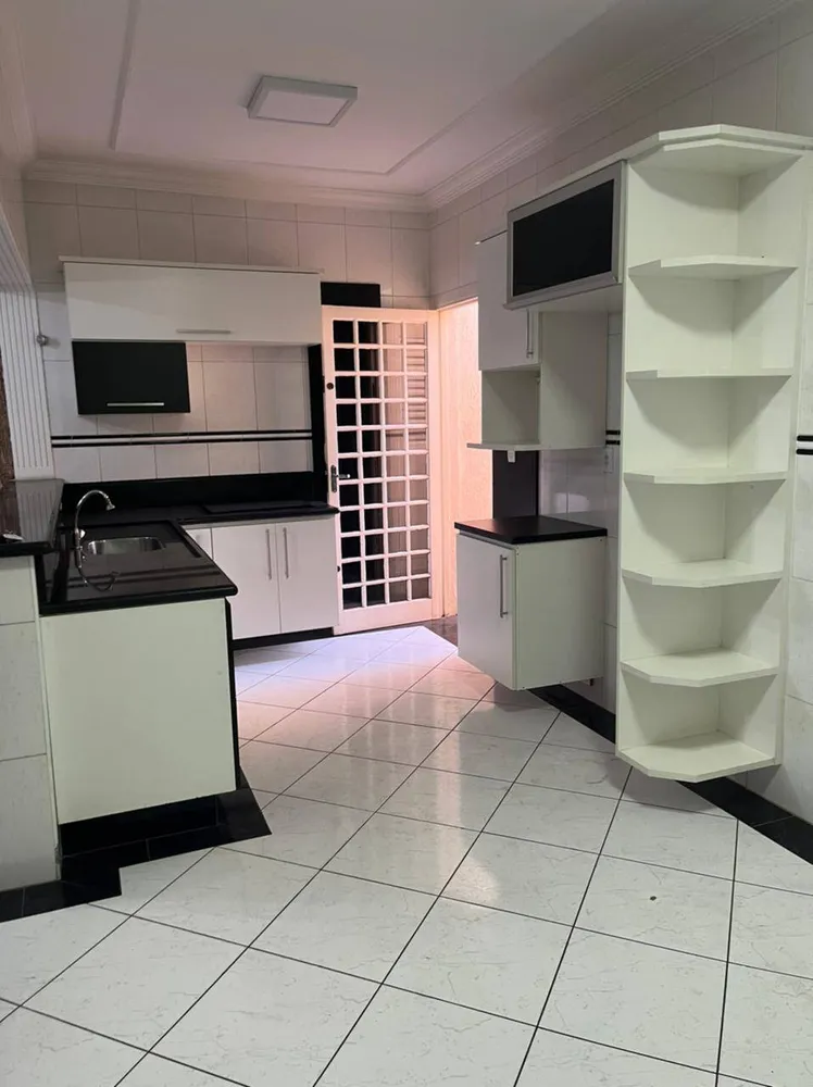 Casa, 3 quartos, 132 m² - Foto 3