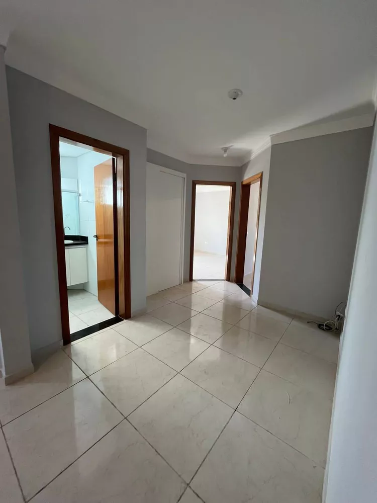 Apartamento à venda com 2 quartos, 68m² - Foto 3