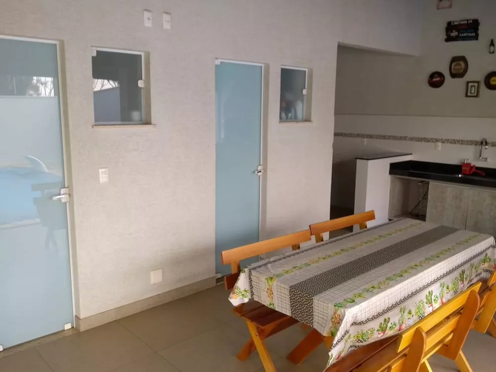 Sobrado à venda com 4 quartos, 250m² - Foto 2