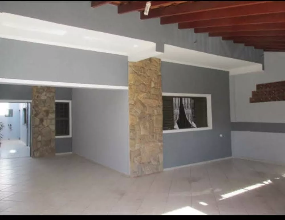 Sobrado à venda com 2 quartos, 185m² - Foto 1