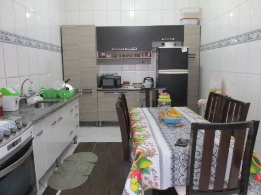 Sobrado à venda com 2 quartos, 185m² - Foto 3