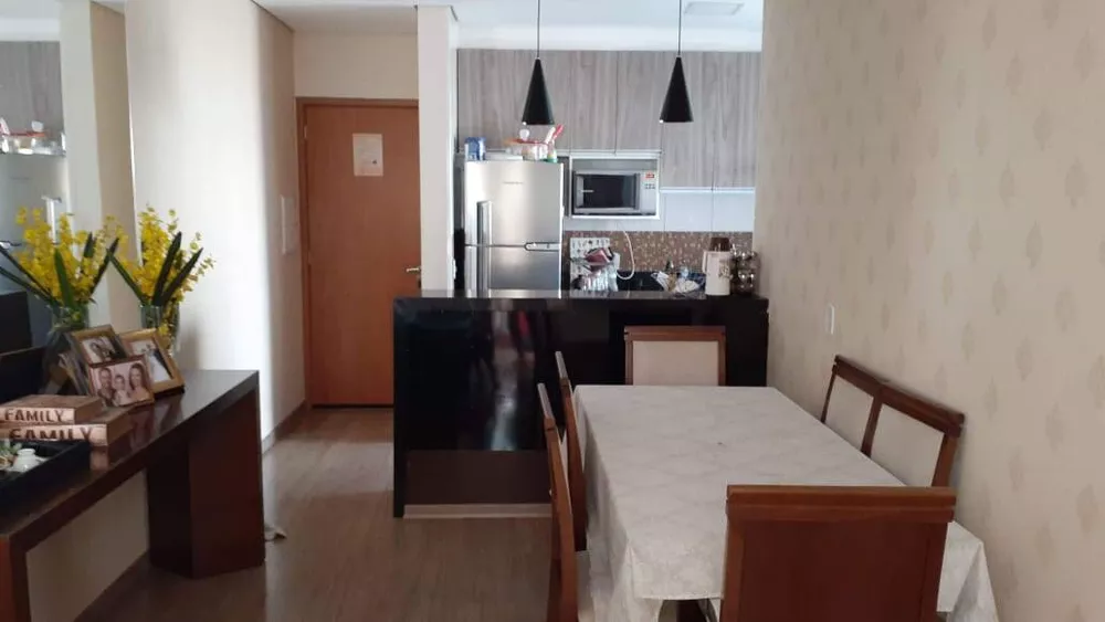 Apartamento à venda com 2 quartos, 60m² - Foto 2