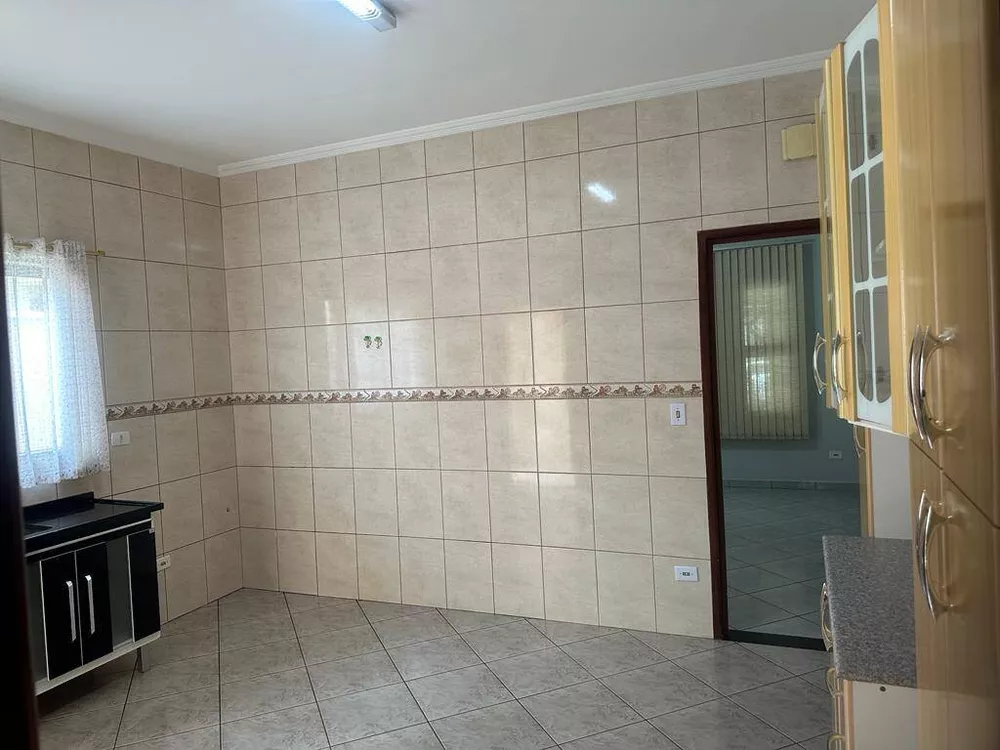 Casa à venda com 2 quartos, 122m² - Foto 3