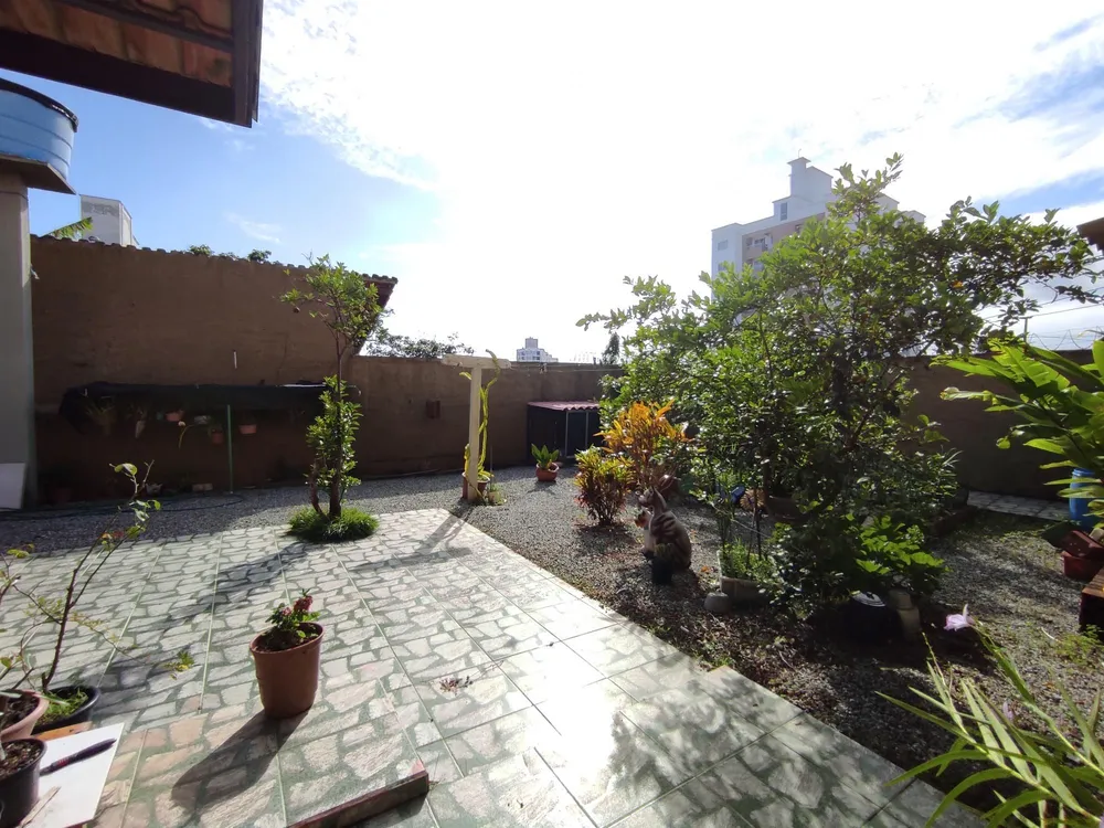 Casa, 3 quartos, 214 m² - Foto 3