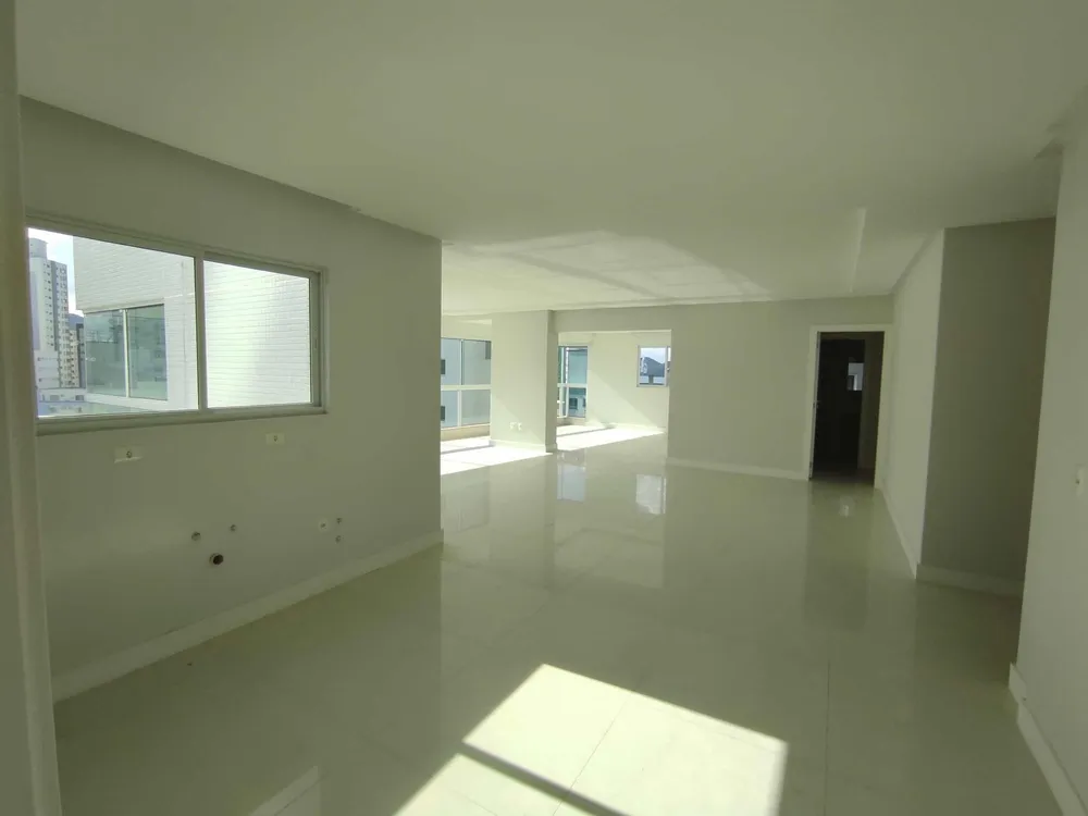 Apartamento, 3 quartos, 155 m² - Foto 3