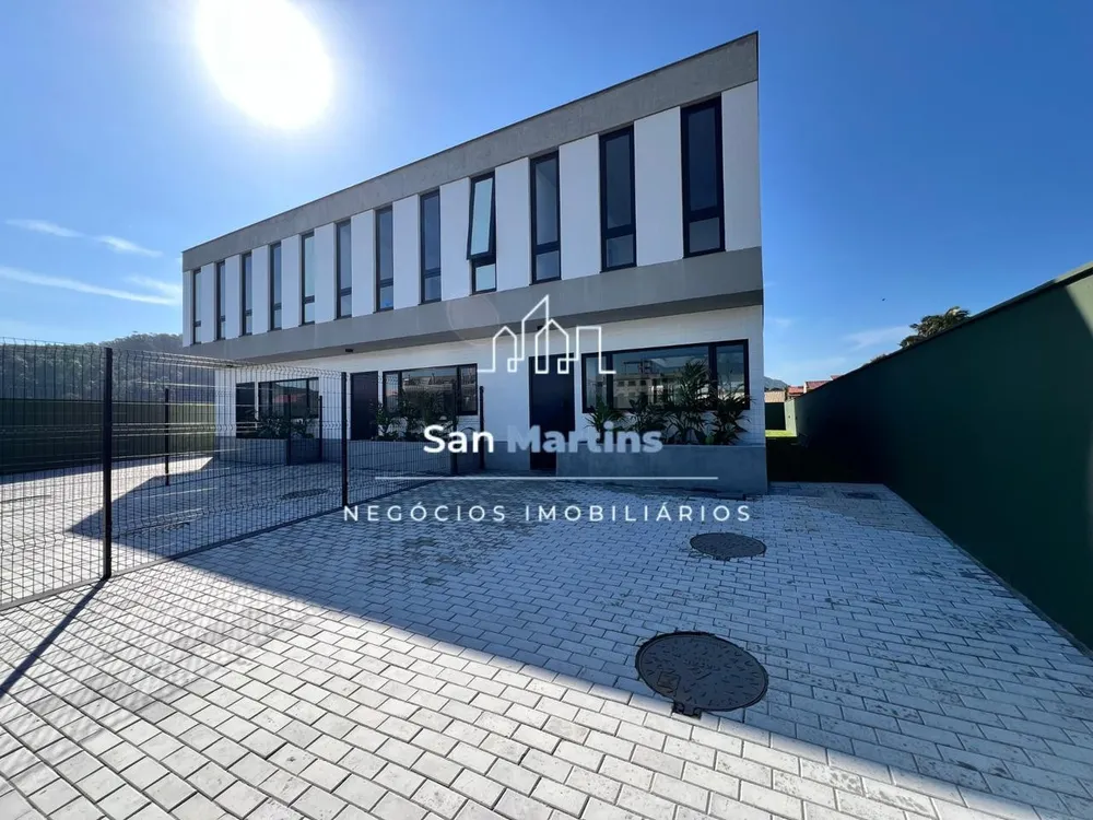 Casa, 3 quartos, 216 m² - Foto 2
