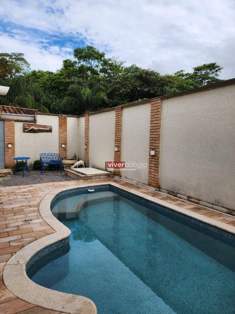 Casa de Condomínio à venda com 4 quartos, 257m² - Foto 2