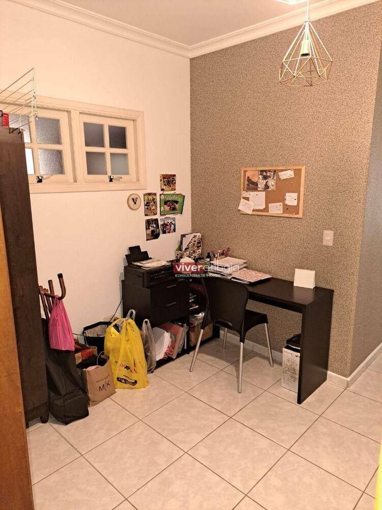 Casa à venda com 3 quartos, 199m² - Foto 3