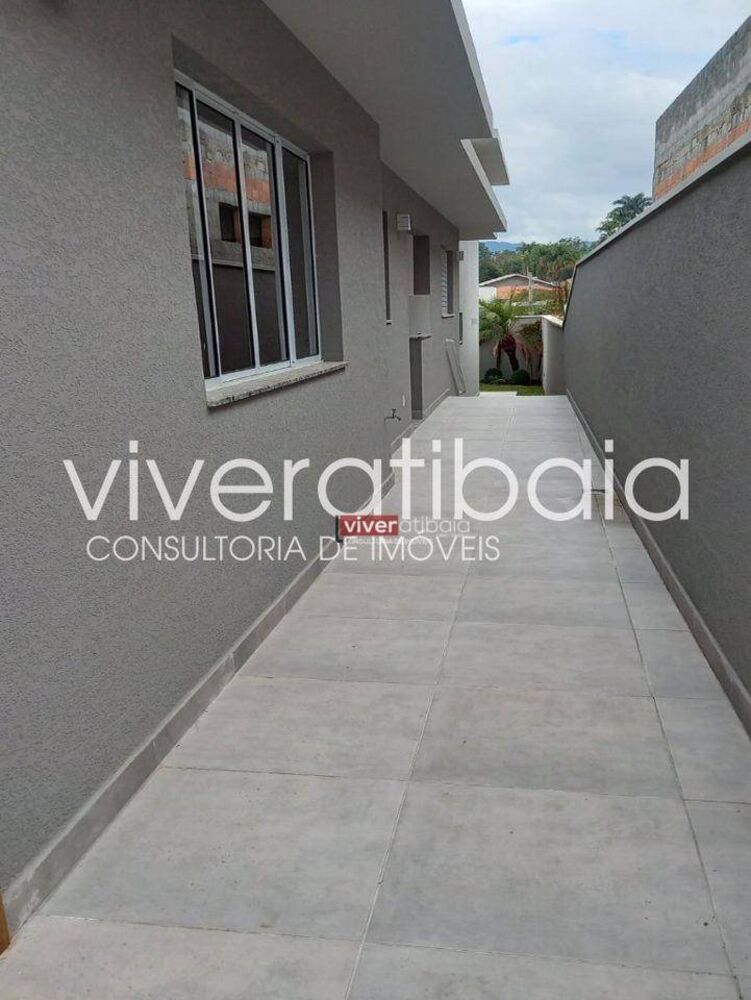 Casa à venda com 3 quartos, 122m² - Foto 1