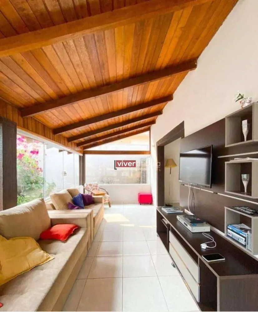 Casa, 3 quartos, 257 m² - Foto 2