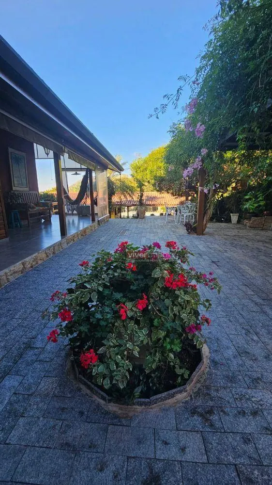 Chácara, 4 quartos, 1080 m² - Foto 1