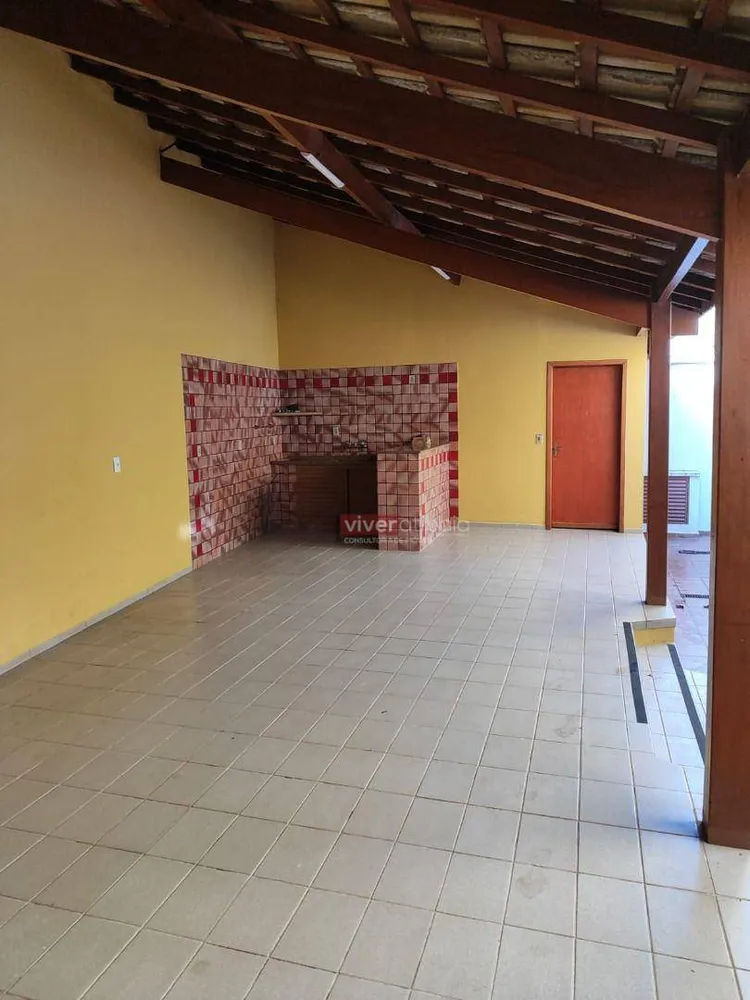 Casa, 4 quartos, 227 m² - Foto 2