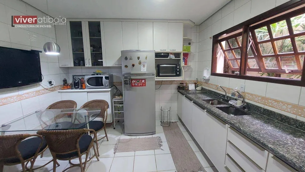 Casa, 3 quartos, 228 m² - Foto 2