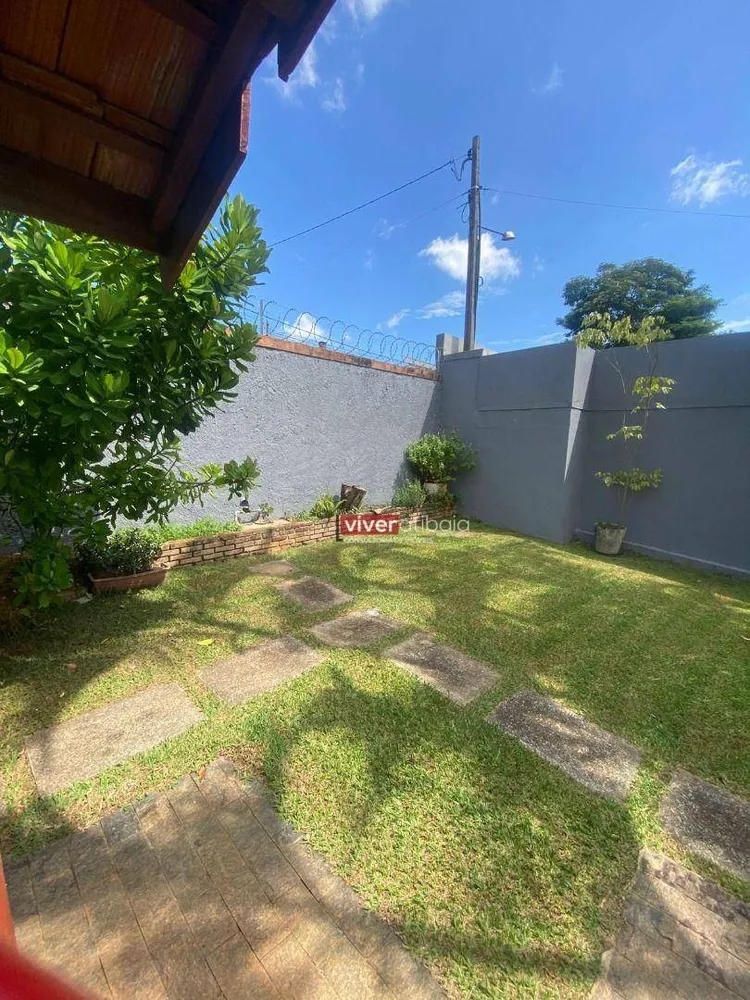Casa, 4 quartos, 283 m² - Foto 1