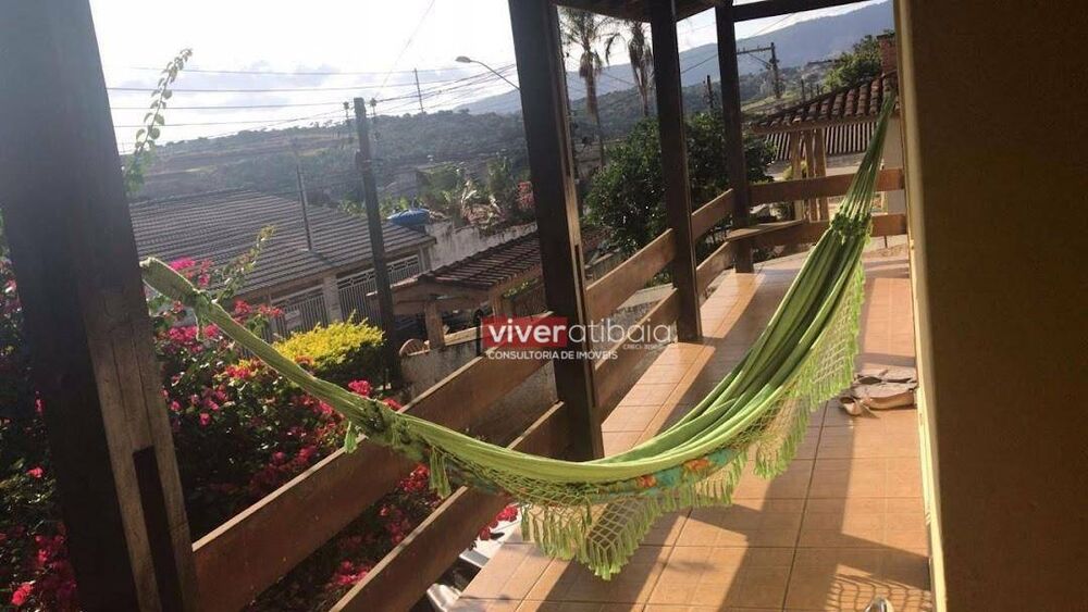 Casa à venda com 3 quartos, 200m² - Foto 2