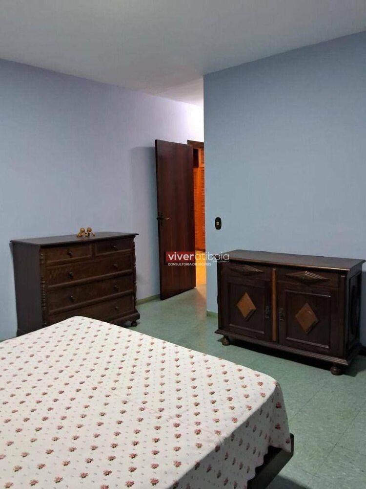 Casa à venda com 8 quartos, 700m² - Foto 1