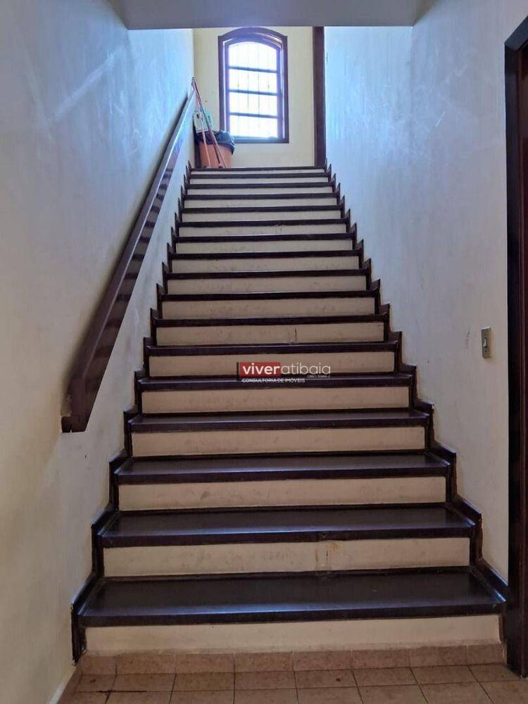 Casa à venda com 8 quartos, 700m² - Foto 3