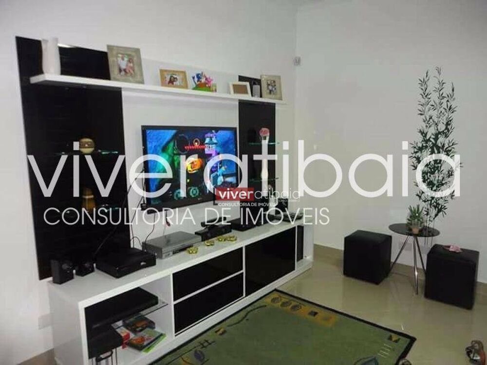 Casa à venda com 3 quartos, 165m² - Foto 1