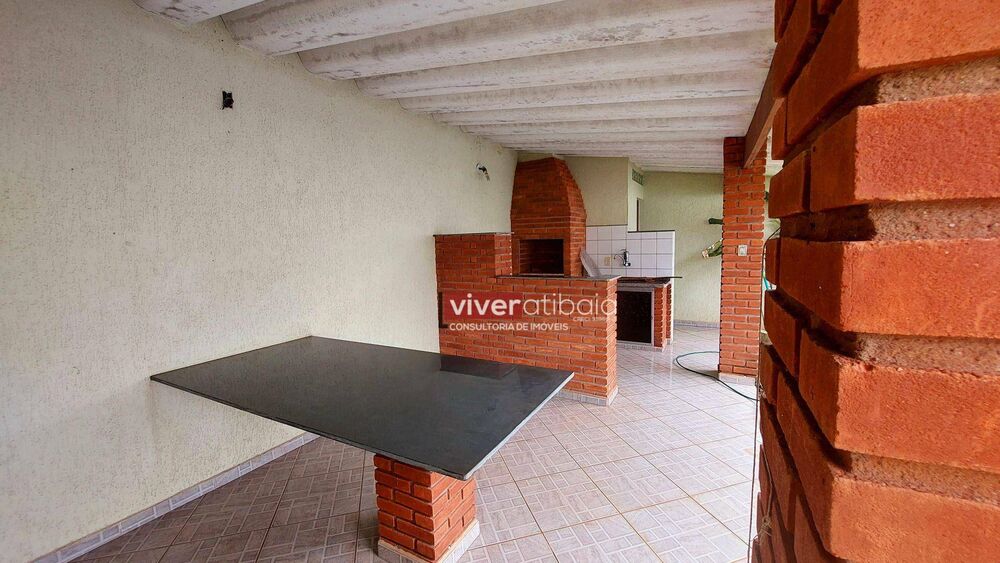 Casa para alugar com 3 quartos, 130m² - Foto 1